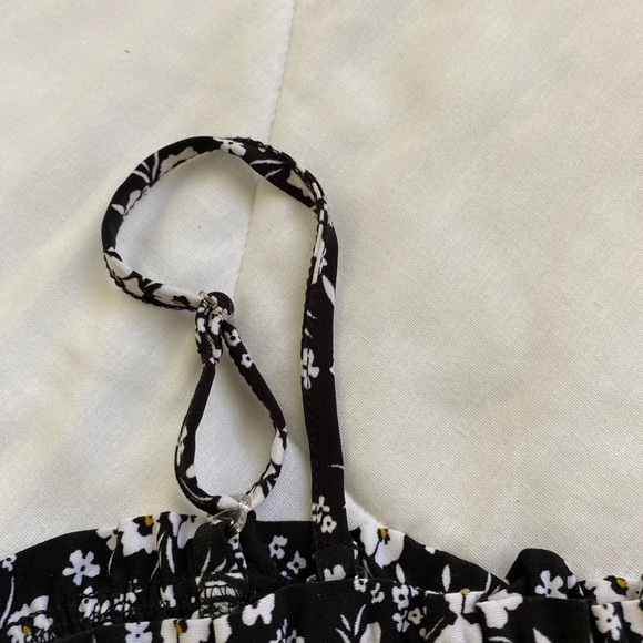 Maurices Black and White Floral Jumpsuit Romper with Wide-Leg Design adjustable - Picture 5 of 6